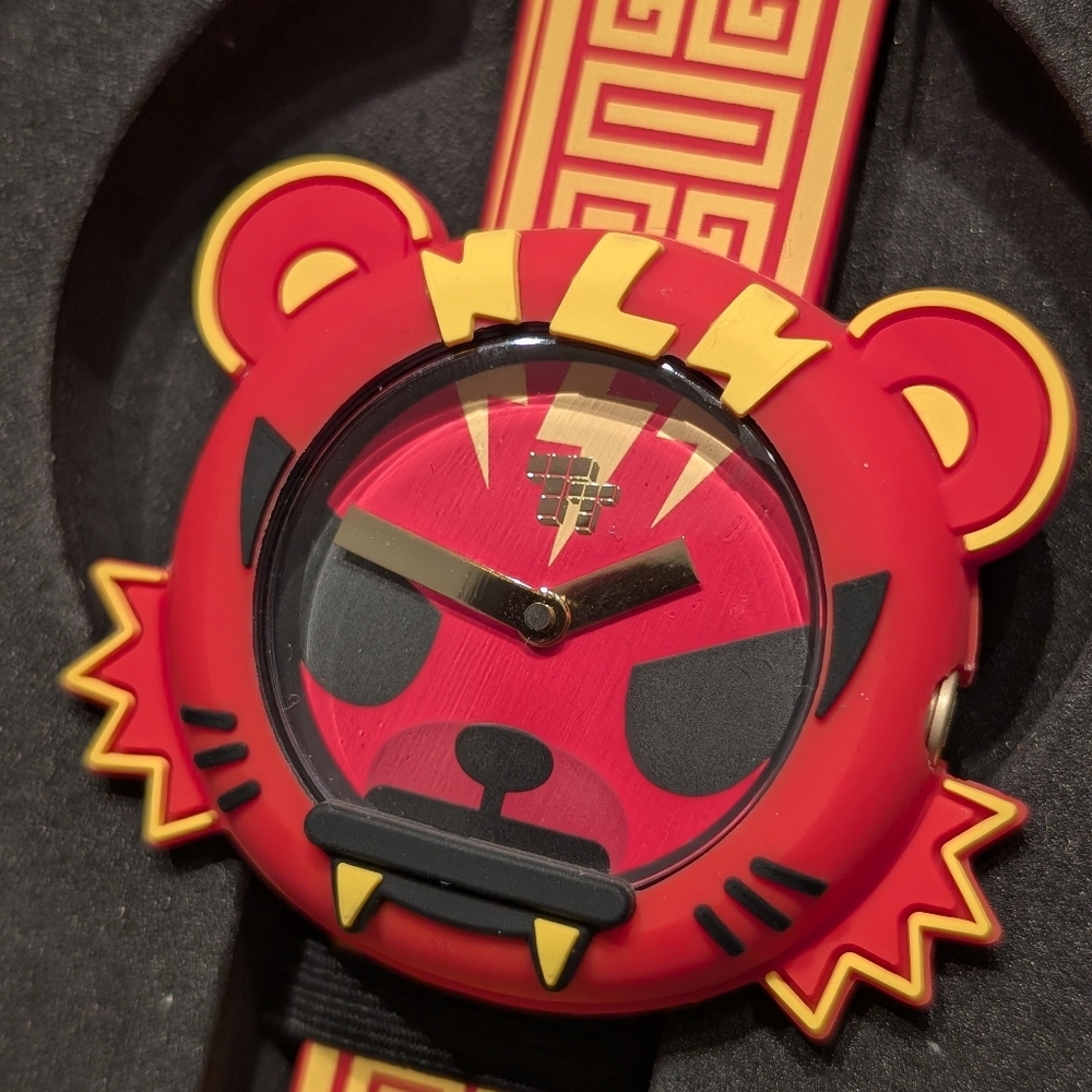 Tokidoki “Salary Man Tiger” limited-edition watch Toy Tokyo’s 20th NYCC 2021